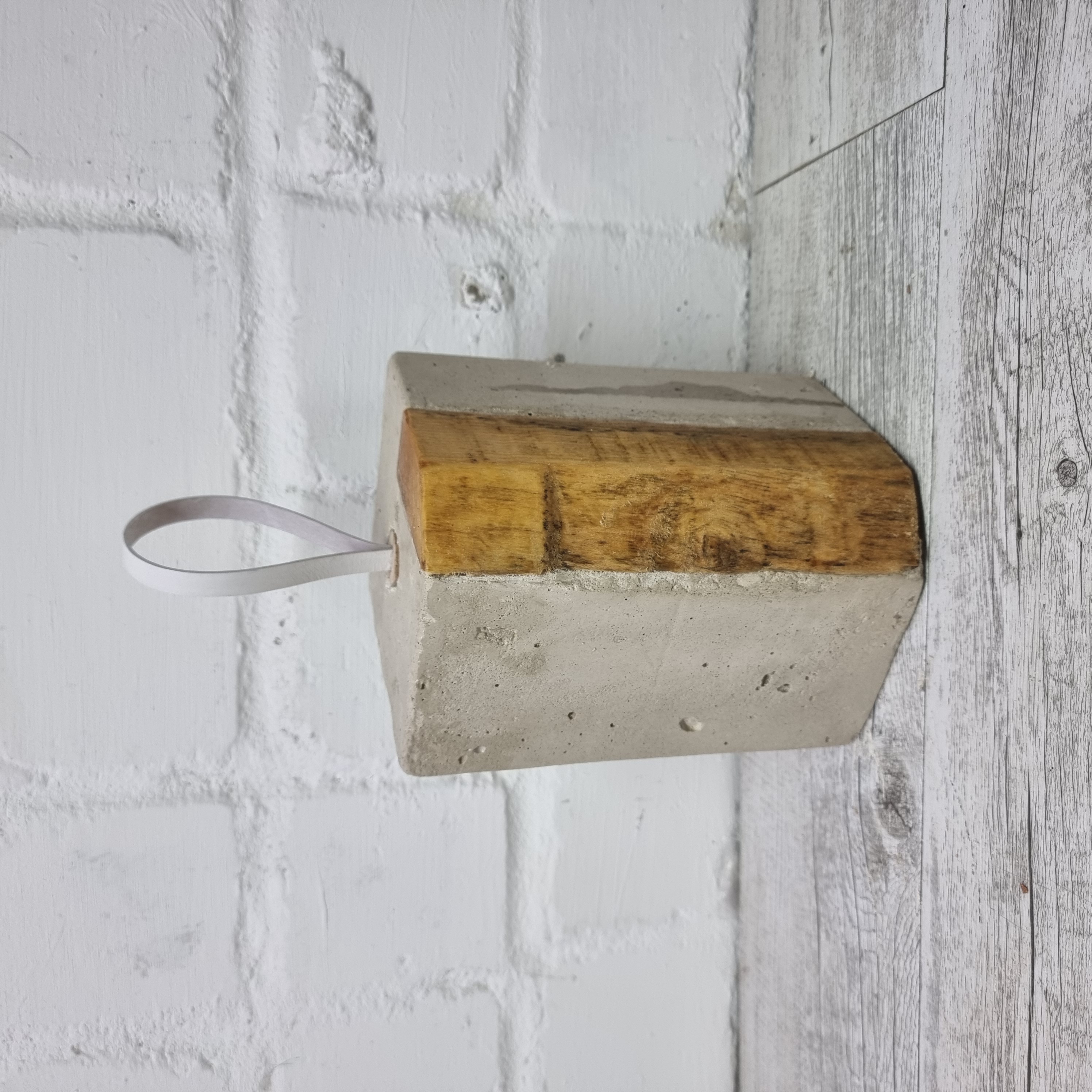 Türstopper Beton aRT© Ahorn rustikal Türstopper Beton aRT© Ahorn rustikal