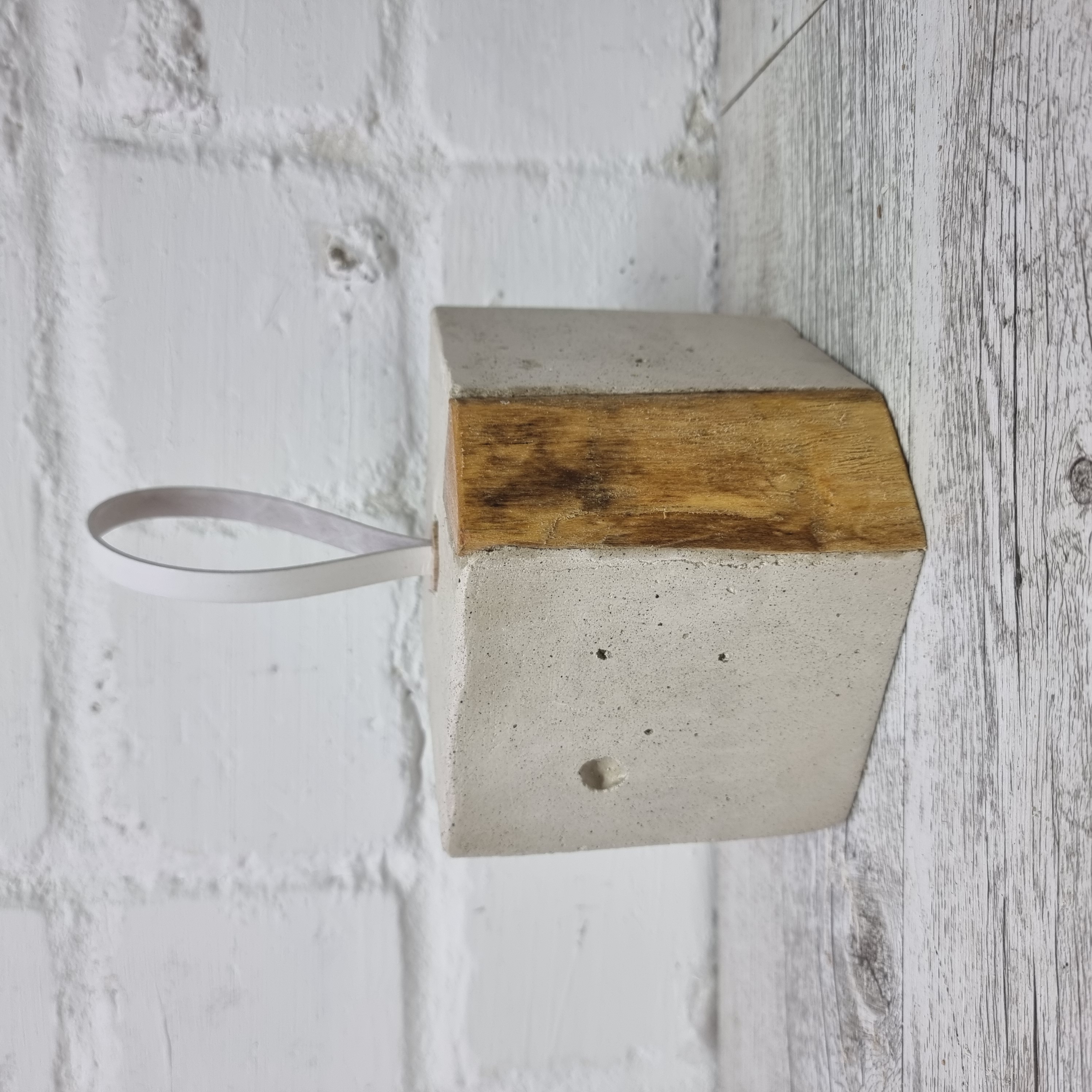 Türstopper Beton aRT© Ahorn rustikal Türstopper Beton aRT© Ahorn rustikal