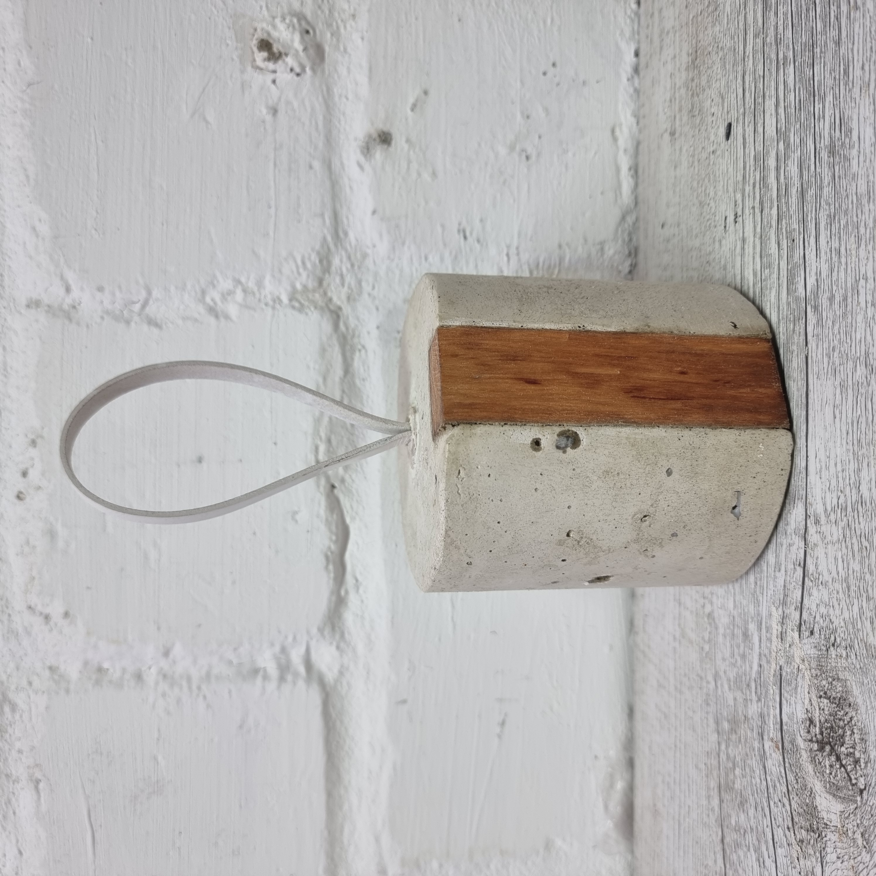 Türstopper Beton aRT© Ahorn geölt Türstopper Beton aRT© Ahorn geölt